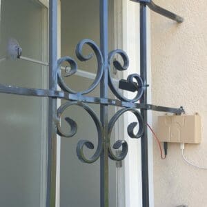 Chatiere connectée sans trou pour maison RT2012 ouverte